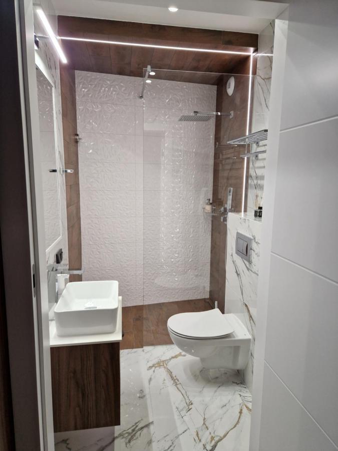Brossa Apartments, 24H Self Check In, Klima, Aircond Wroclaw Bagian luar foto