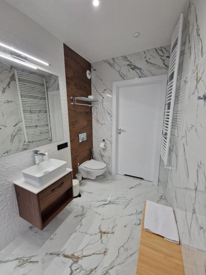 Brossa Apartments, 24H Self Check In, Klima, Aircond Wroclaw Bagian luar foto